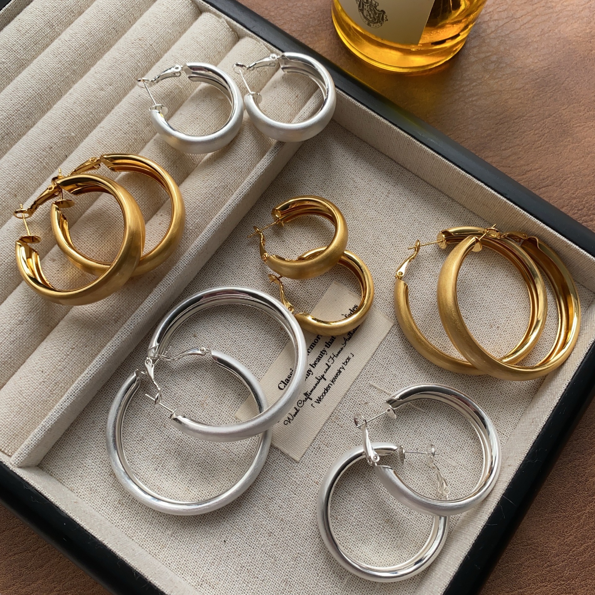 Minimalist Brushed Metal Wide Hoop Earrings Exaggerated Large Earrings Slimming Versatile Fashion European and American Style Blogger Recommended