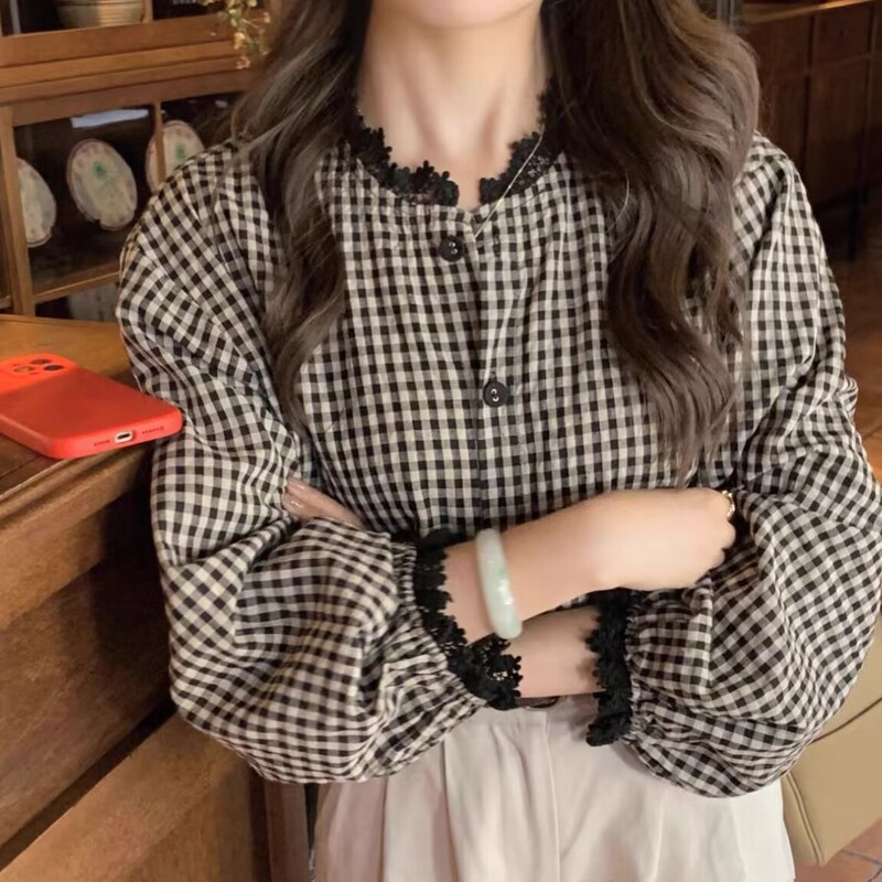 French-Style Plaid Shirt for Women, Early Autumn 2025 New Vintage Chic Youthful Versatile Babydoll Shirt with Round Neck Top