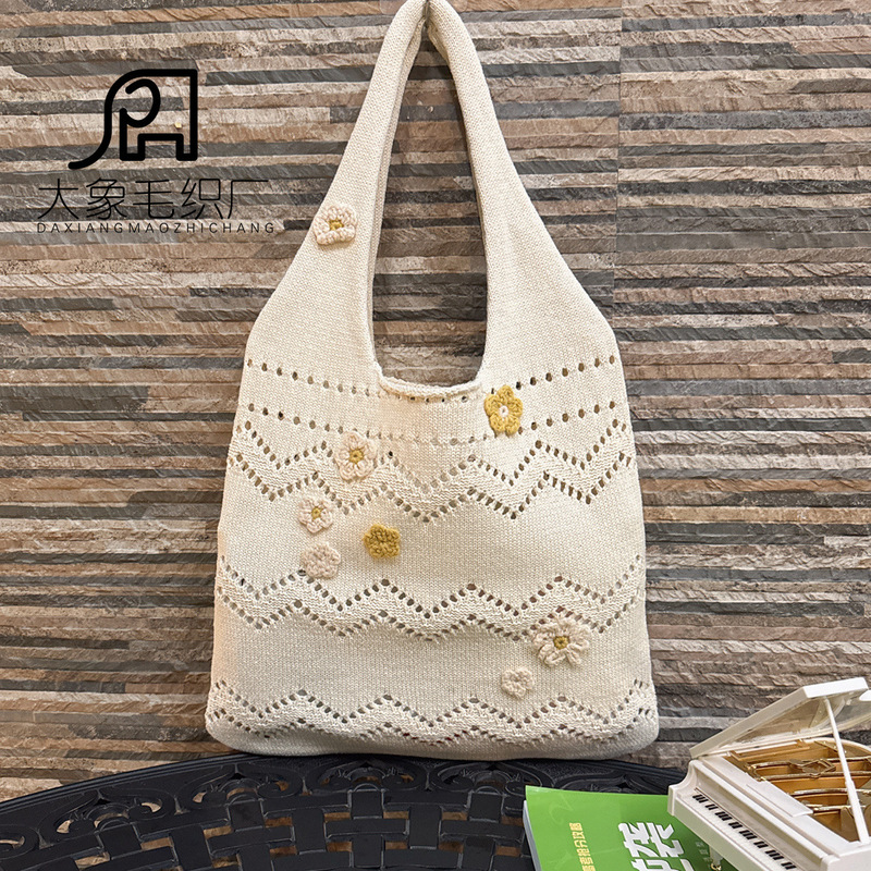 Amazon Crochet Hand Embroidered Hand-held Woolen Women's Cross-border Handmade Shoulder Bag Woven Mori Girl Knitted Shopping Bag