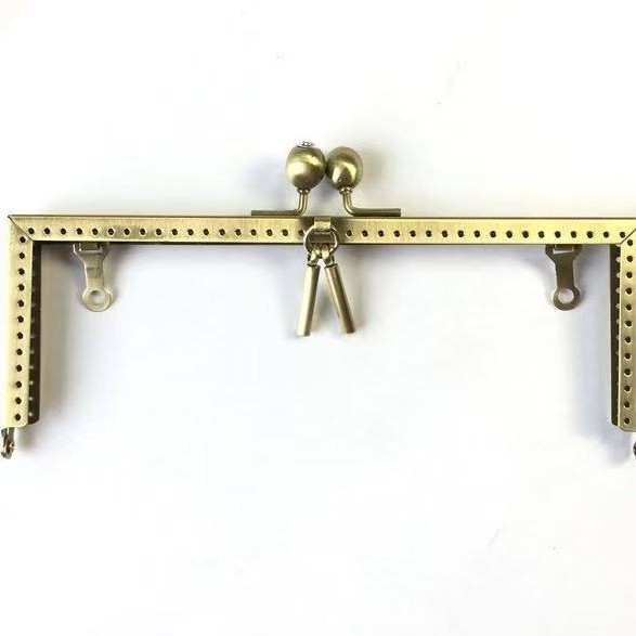 In stock: 20CM cuadrado brillante broca oro creativo pequeño colgante bolsa bolsa hebilla bolsa