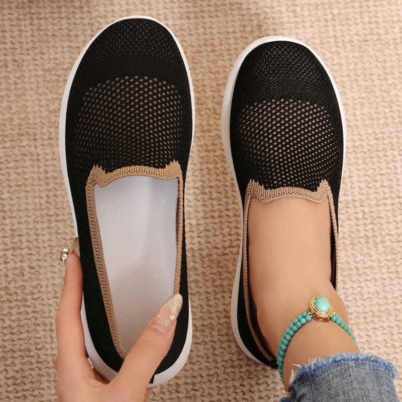 Zapatos de mujer versátiles nuevos zapatos portátiles suaves de un pie zapatos de malla transpirables zapatos de madres zapatos de comercio exterior zapatos de mujer al por mayor