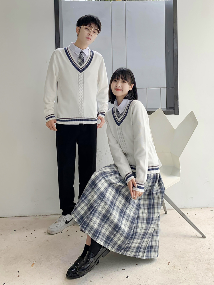 男白衬衫长袖+温柔一刀毛衣+黑色裤子+一刀领带