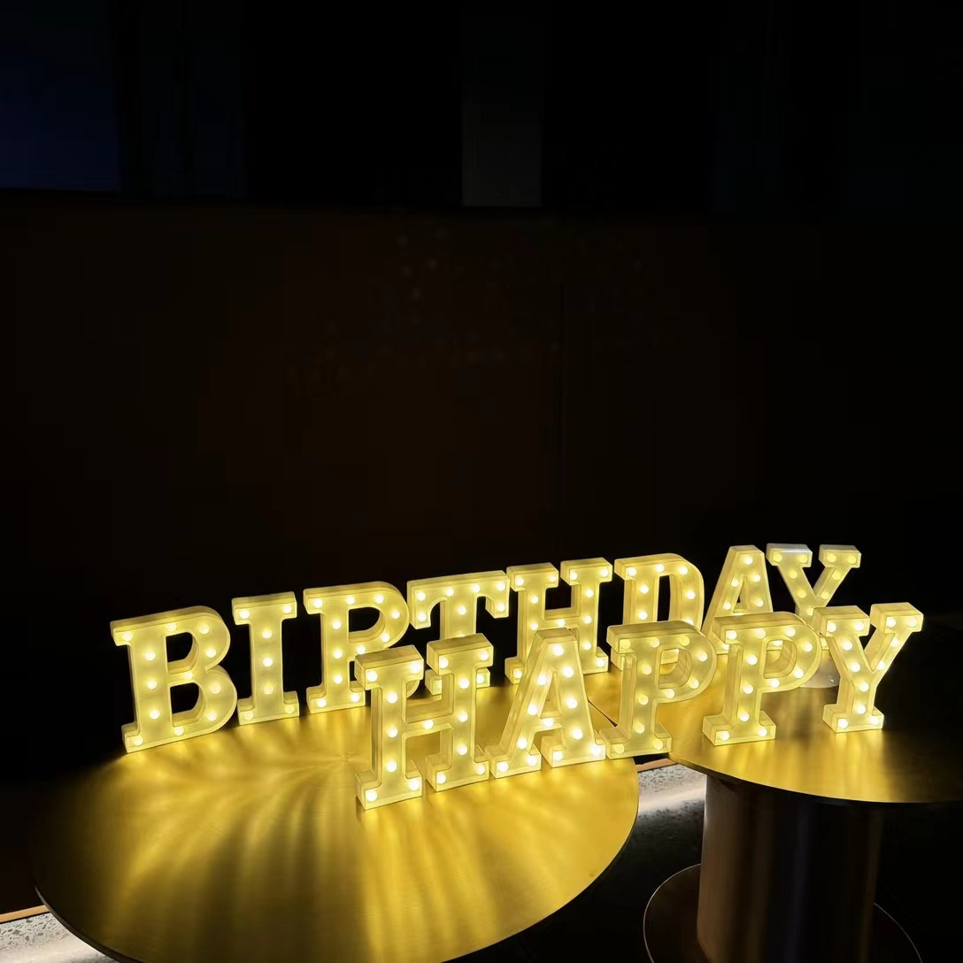 字母灯LED生日快乐marryme发光字牌表白彩灯求婚布置创意场景