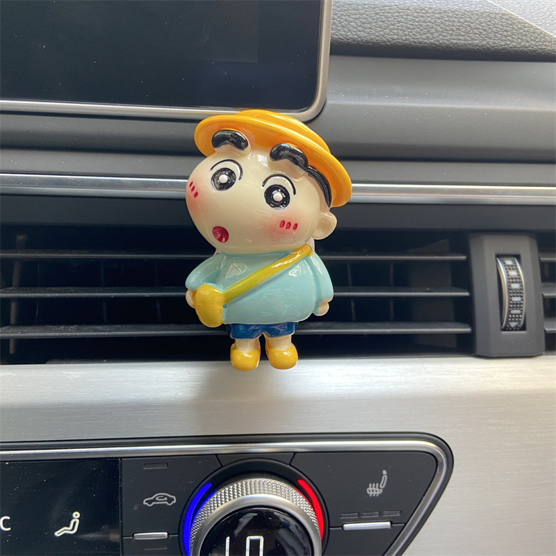Crayon Shin-chan decoración de salida de aire acondicionado de coche perfume aromaterapia de coche suministros de decoración de coche incienso regalo