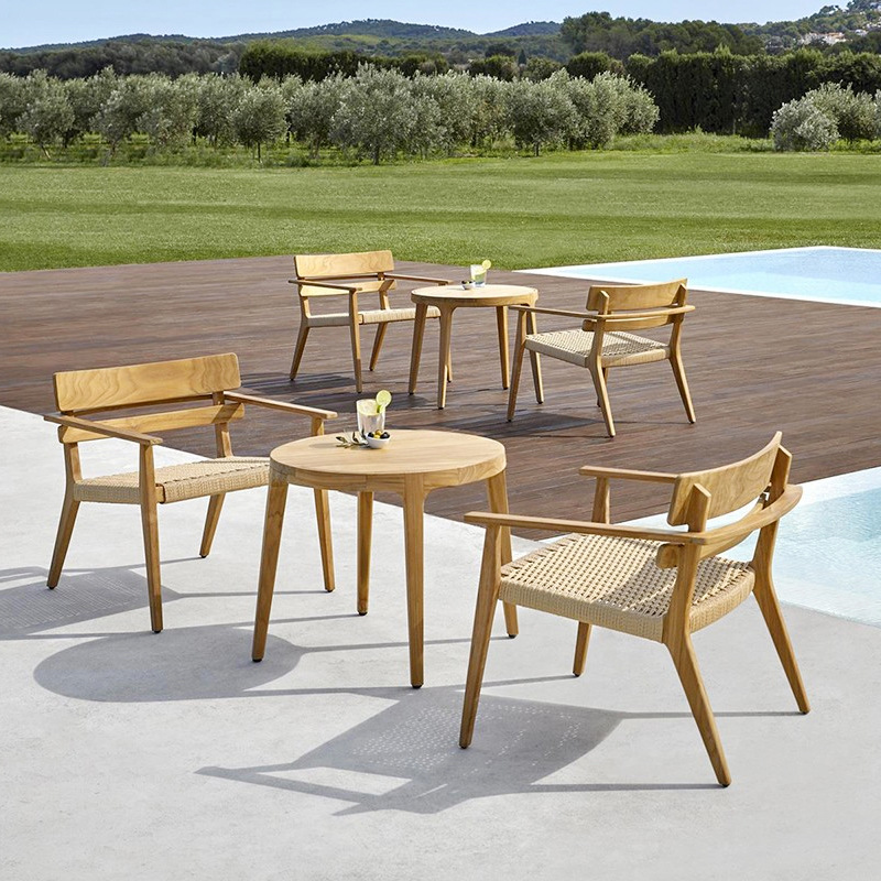 Mesas y sillas de madera maciza al aire libre Mesas y sillas de comedor de jardín al aire libre Mesas y sillas de madera de ratán de patio Mesas y sillas de teca de balcón Juego de tres piezas