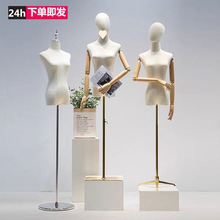 ���b��ģ�ص���Ů��ȫ��Ů�b������̨�·�չʾ�ܷ���鼆���wģ��