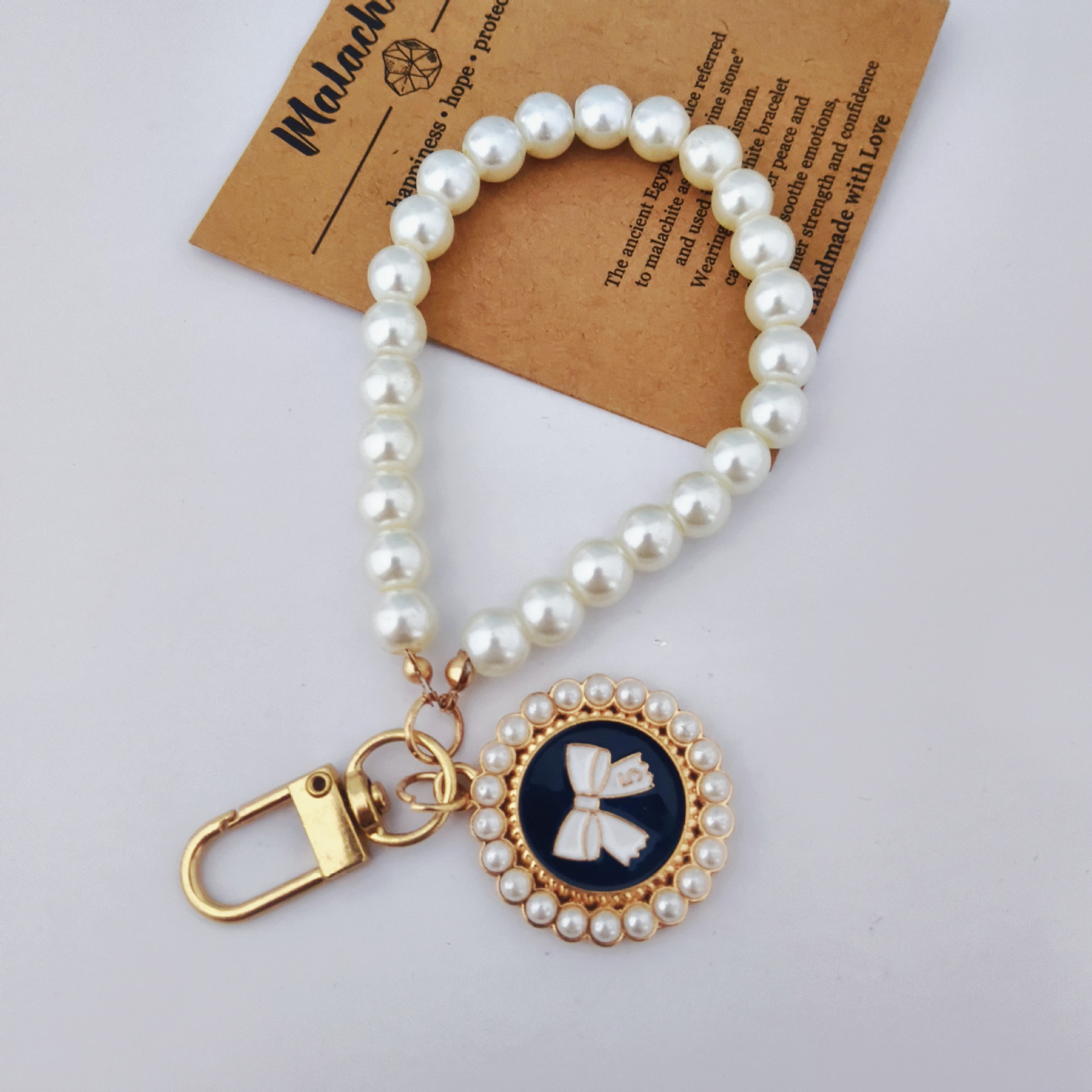 Nuevo amor creativo pulsera llavero colgante colgante accesorios de perlas joyas rojas en línea al por mayor