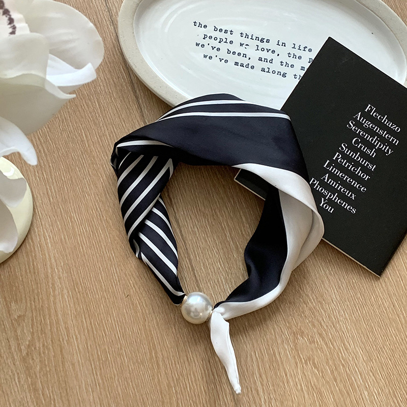 Nuevo collar de perlas, bufanda de seda para mujer, moda de alta gama de primavera y verano francesa, bufanda de seda de succión magnética de todo fósforo, personalizada de fábrica