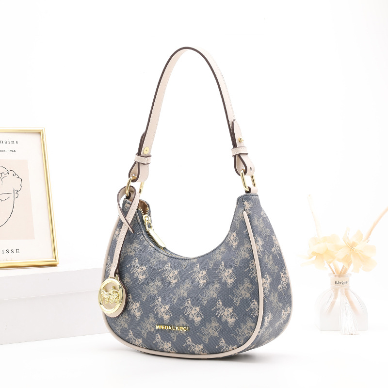 Women's New Autumn/Winter Underarm Bag Single Shoulder Baguette Bag Versatile Crossbody Dumpling Bag Niche Half-Moon Bag - Thumbnail 4