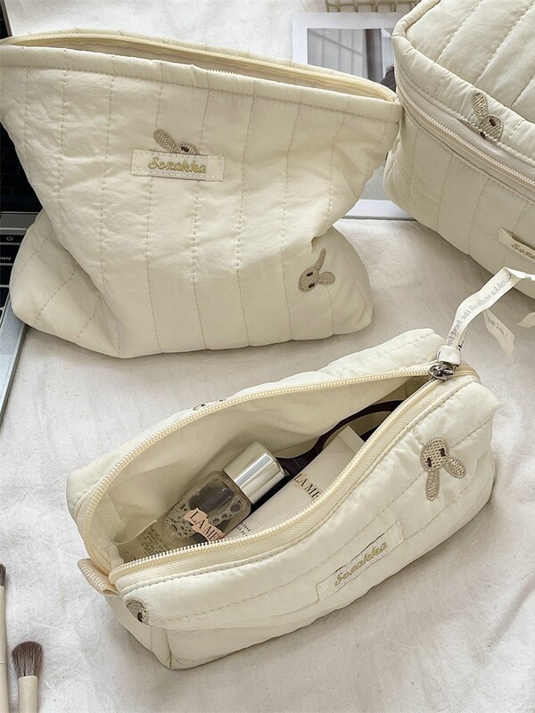 412222ソフト萌え刺繍かわいいウサギキルティングソフト収納バッグ大容量化粧バッグ学生文房具袋|undefined