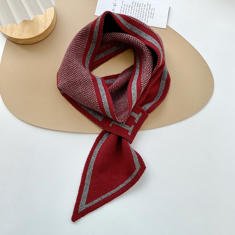 Estilo coreano de las mujeres de punto pequeño oído bufanda Otoño e Invierno simple todo partido largo diagonal perezoso perforado bufanda protección del cuello marea