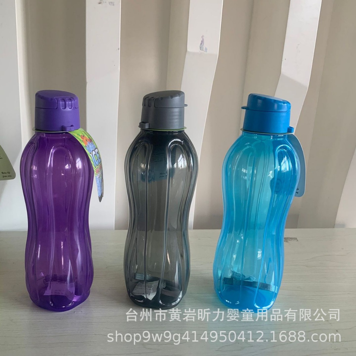 Al contado al por mayor comercio exterior caliente taza de agua de plástico taza de espacio botella deportiva de gran capacidad al aire libre taza de plástico transparente