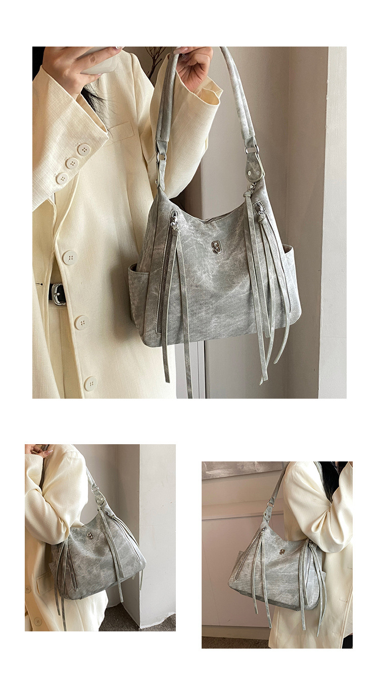 Large capacity wandering shoulder bag, new spicy girl high-end versatile double pocket strip casual crossbody armpit bag_voghion.com
