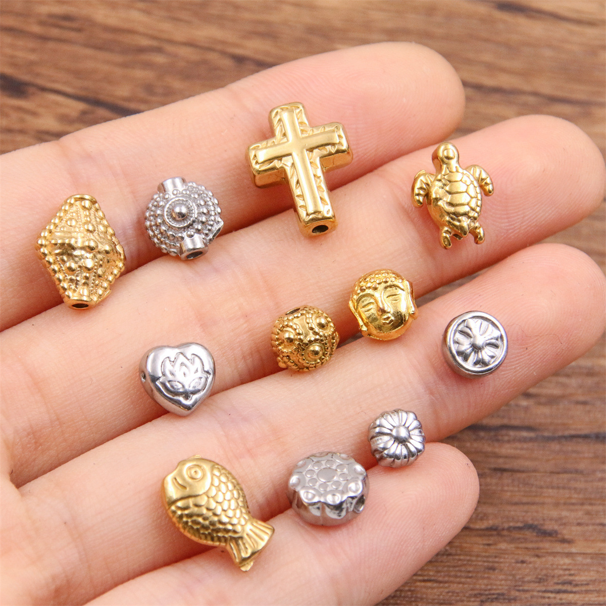 1 Piece Quantity 1 Piece 304 Stainless Steel Tortoise Geometric Fish Polished Beads Beads