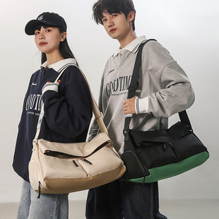 б���Ů�r���¿�������μ米����Ĥţ�򲼷���ˮ�����������