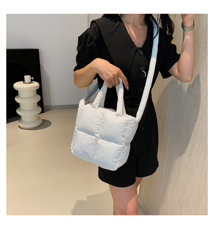Women's Cotton Filled Cloud Bag, Stylish Padded Shoulder Handbag_voghion.com