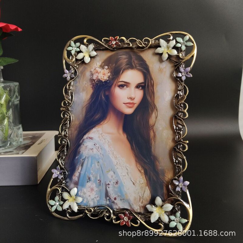 Enamel Fashion Retro Metal Photo Frame, Lightweight and High Hardness, Home Decoration and Embellishment Xy0046