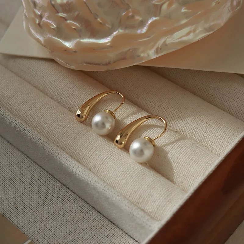Pendientes de botón con perlas de acero inoxidable mujer_voghion.com
