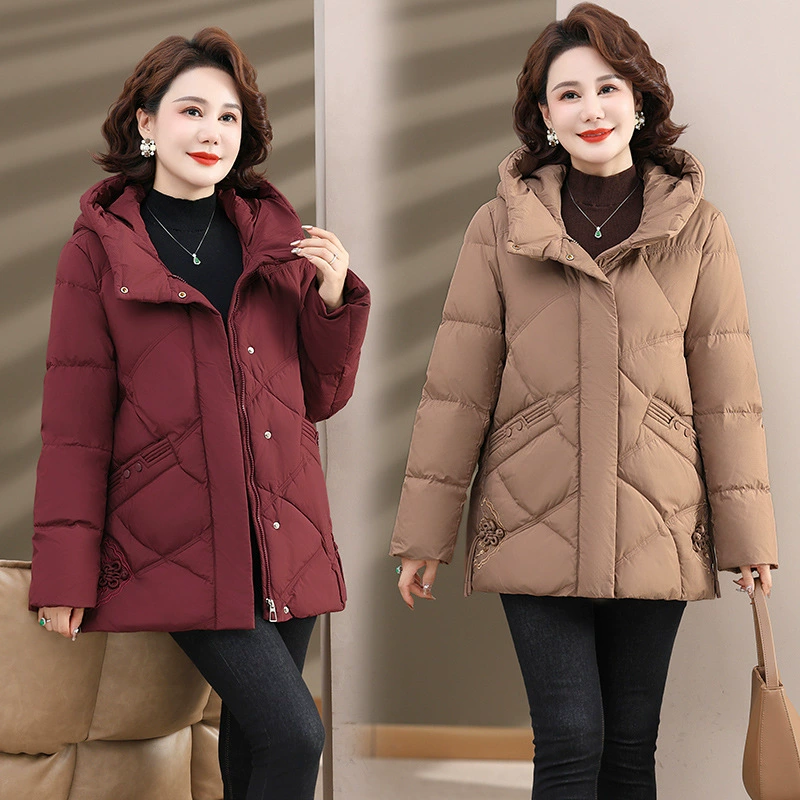 Зимний пуховик для мамы среднего возраста 2024 новый 50-летний средний и пожилой осенний и зимний новый китайский толстый хлопковый пальто для женщин