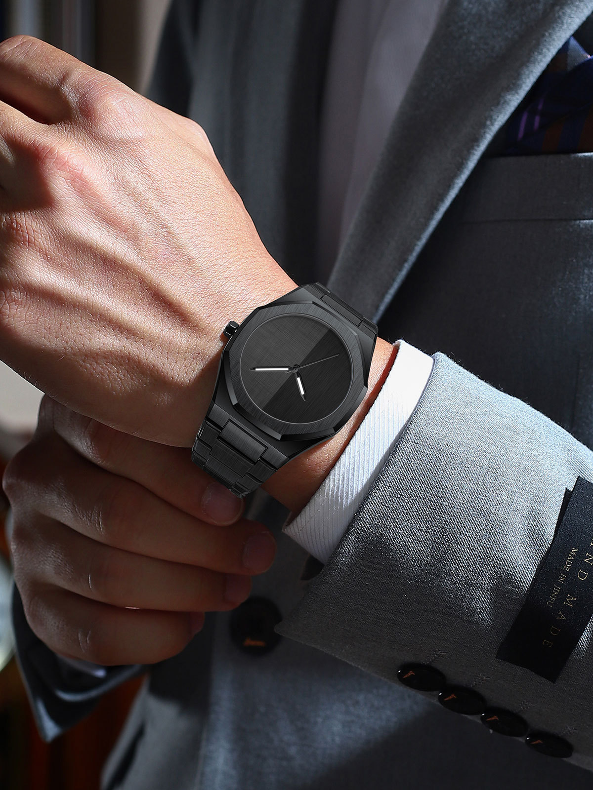 Gold Octagonal Quartz Watch For Men With Premium Steel Strap_voghion.com
