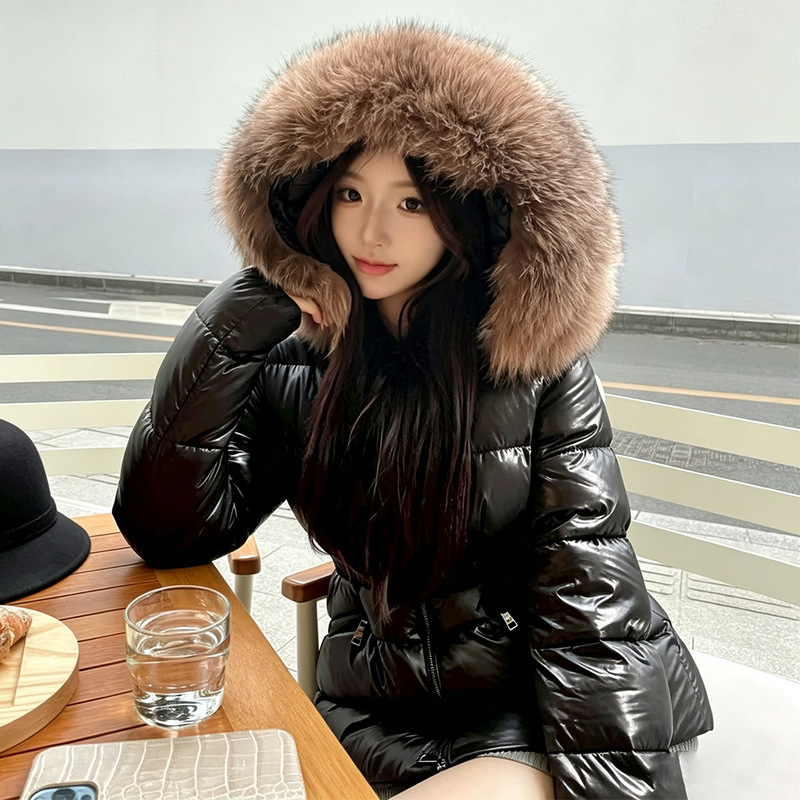 New Moncler Boed Slim-Fit down Jacket for Women, White Goose Down, Fox Fur Collar, Waist-Cinching Short Style, Winter Coat New Moncler Boed Slim-Fit down Jacket for Women, White Goose Down, Fox Fur Collar, Waist-Cinching Short Style, Winter Coat