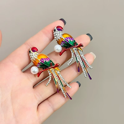bird collar pin personality – Yaxa sancaqları