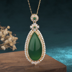 Influencer-led livestream: Supplying natural ice-grade Yanglu jadeite pendants with water-drop-shaped inlays—perfect for tranquil, no-incident jade necklaces.