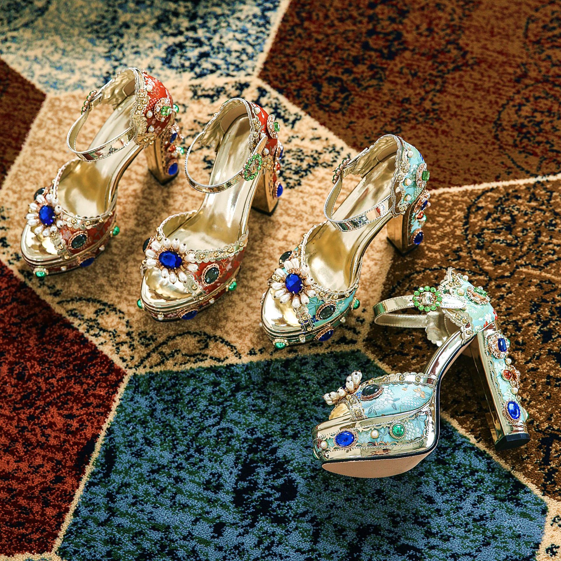 Baroque High Heels Red