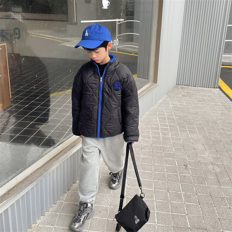 Chaqueta de algodón de doble cara de lana de cordero para niños 2024 Haimaojia otoño e invierno, nuevo abrigo de invierno elegante y grueso para niños