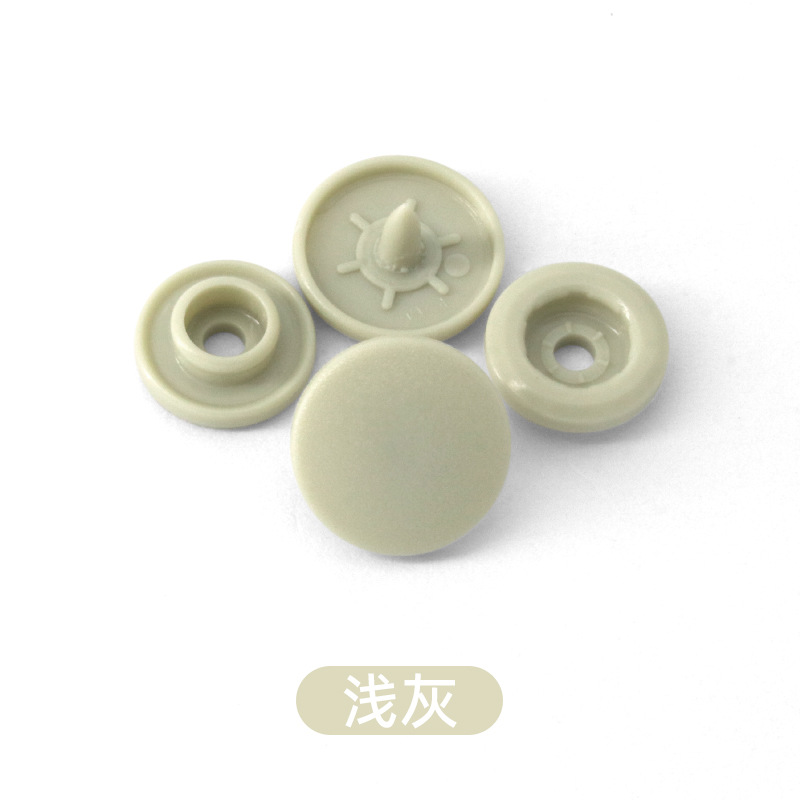 Pequeños lotes de productos de seguridad ambiental no tóxicos roer ropa de bebé de plástico cuatro cierre botones de color botones de ropa de trabajo botones