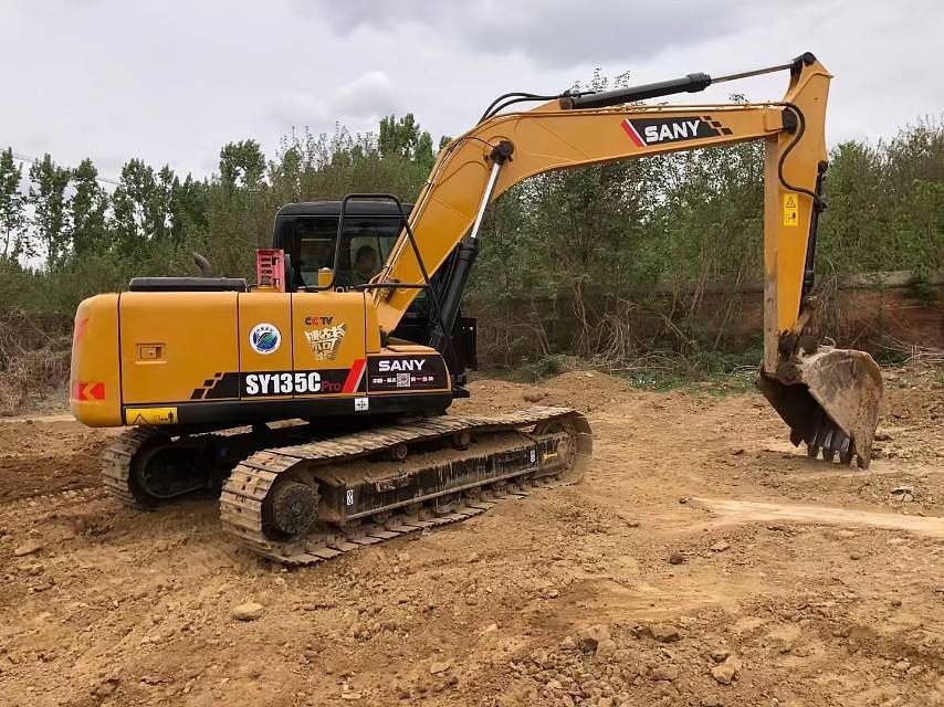 Guangdong Mongolia Interior comercio exterior directo de segunda mano 110 120 130 140 excavadora Volvo. Komatsu-Hitachi
