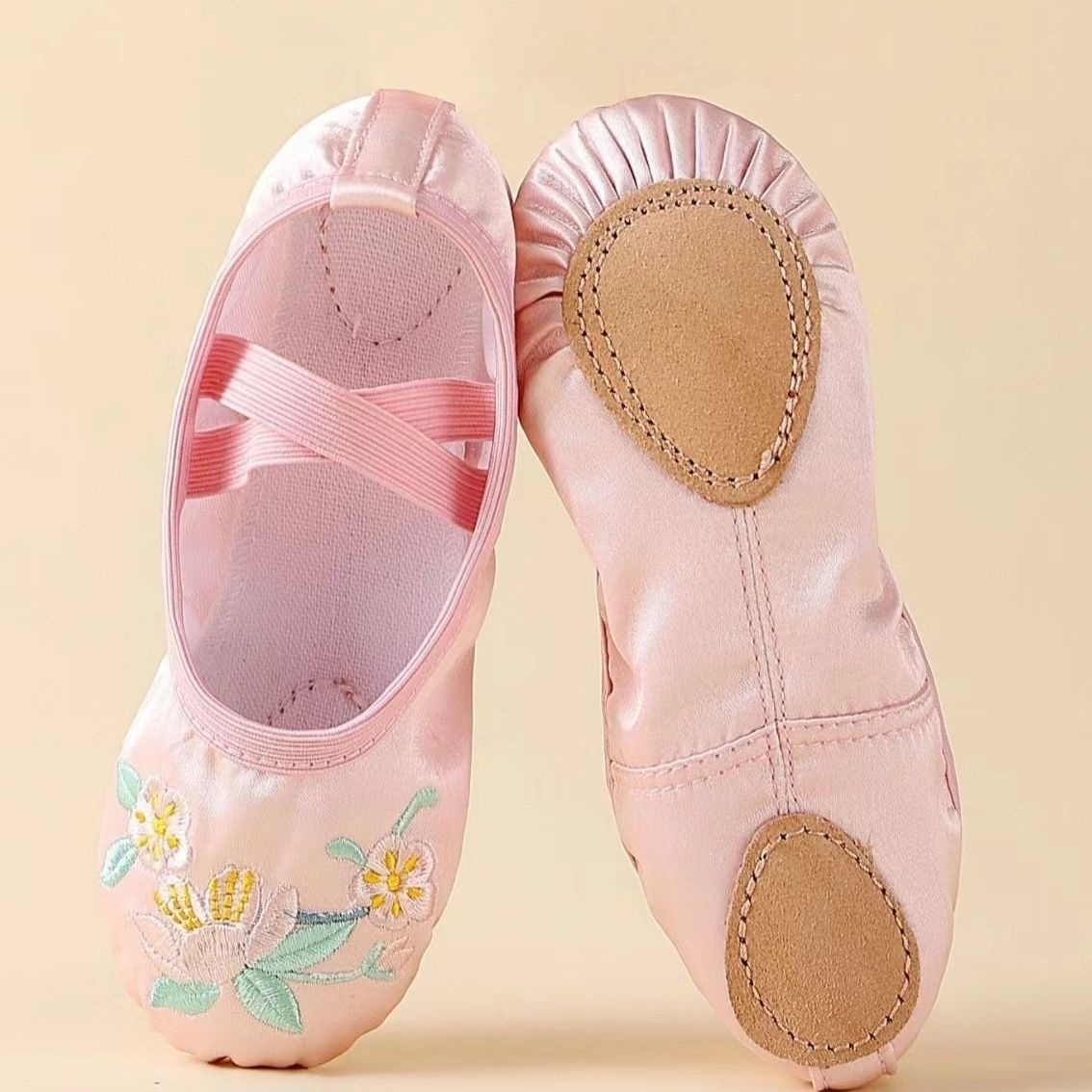 Embroidered Flower Dance Shoes for Girls, Ancient Chinese Style, Adult Classical Dance Shoes, Performance Ethnic Style, Children's Day, Ages 6 to 8