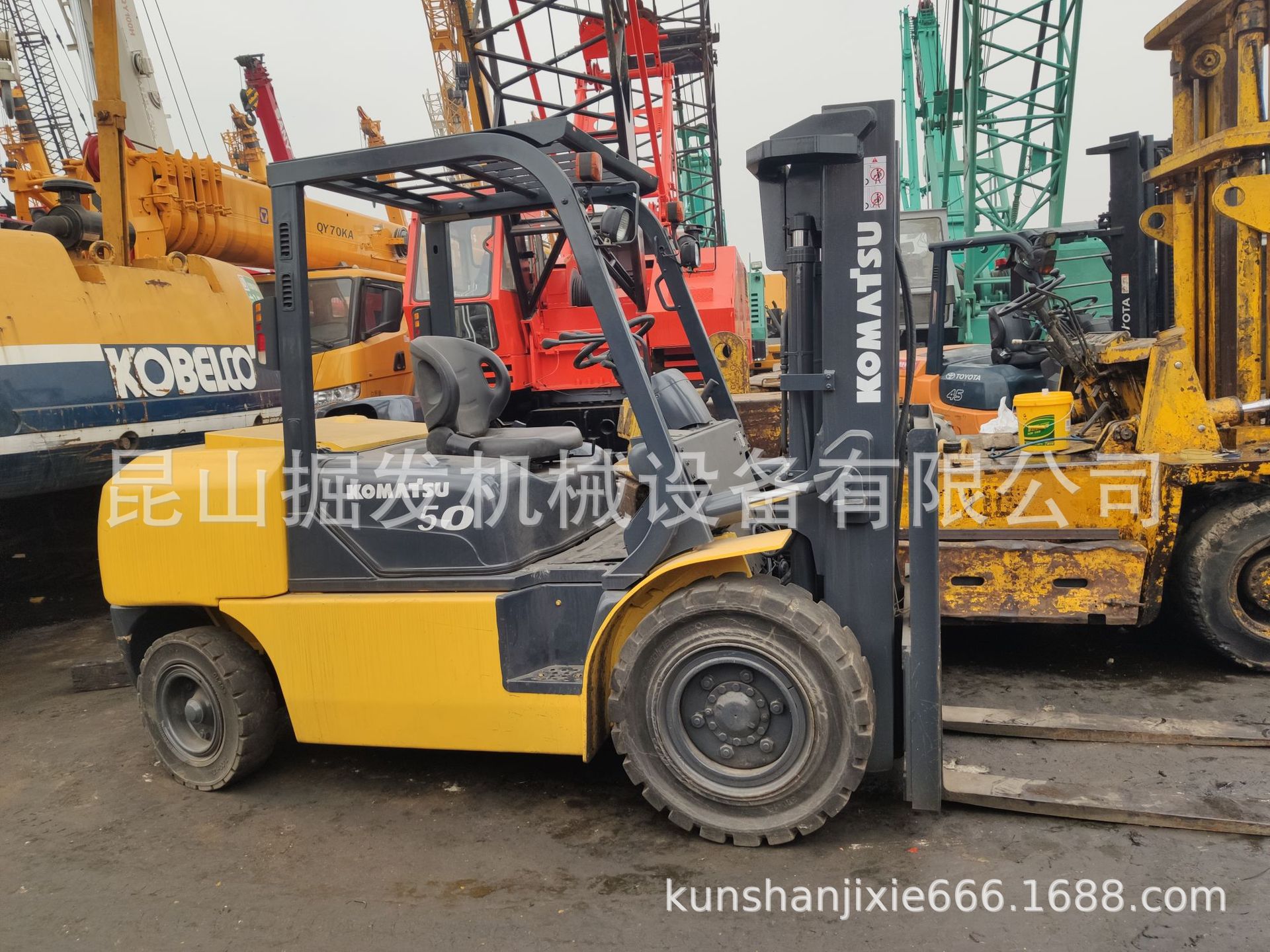 KOMATSU小松5吨二手叉车 小松6吨7吨80吨9吨10吨叉车齐全