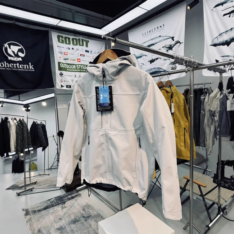 Outdoor Fleece Soft Shell Jacket with Fully Taped Seams, 3D Cut, Windproof, Wear-Resistant, Water-Repellent, Unisex