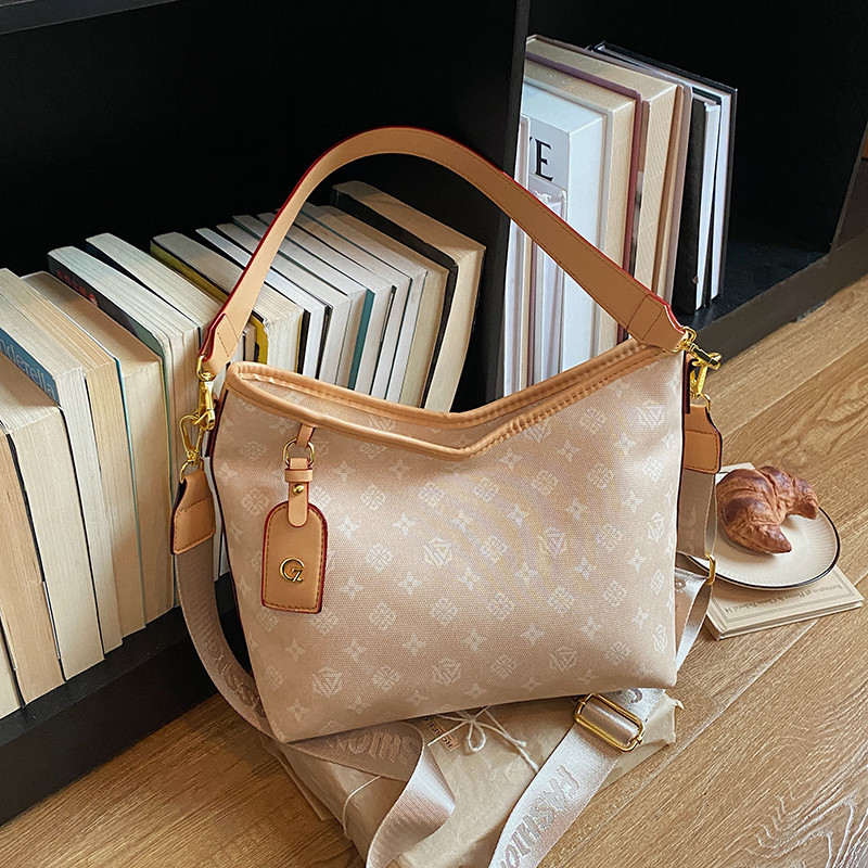 Large-Capacity Bag for Women 2026 New Trendy Niche Monogram Commuter Tote Bag with a High-End Feel, Single Shoulder Crossbody Bag Large-Capacity Bag for Women 2026 New Trendy Niche Monogram Commuter Tote Bag with a High-End Feel, Single Shoulder Crossbody Bag