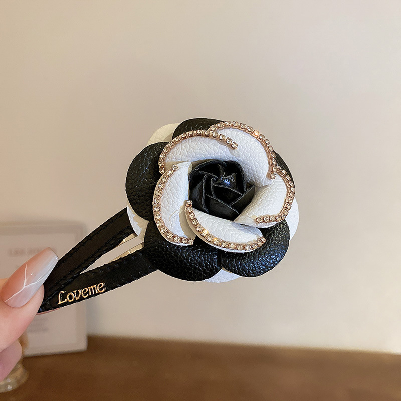 Elegant Flower Pu Leather Artificial Rhinestones Hair Clip 1 Piece display picture 15