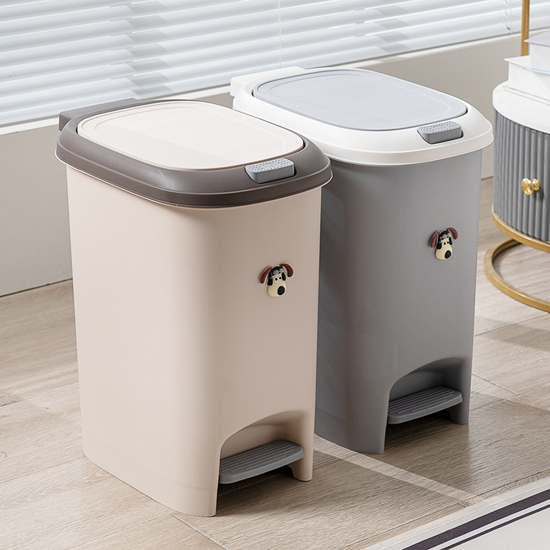 新しい家庭用キッチンはゴミ箱のトイレの紙かごのリビングルームのオフィスに足を踏み入れてゴミ箱を押します。|undefined