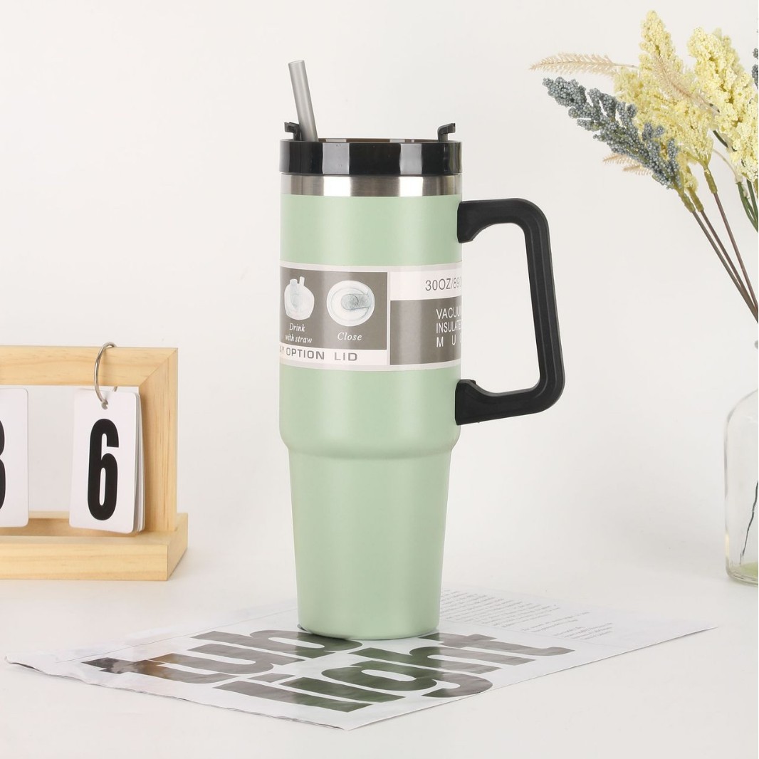 Nueva taza del coche del acero inoxidable 30oz con la taza del vacío de la capacidad grande de la manija con la taza práctica del helado del coche de la paja