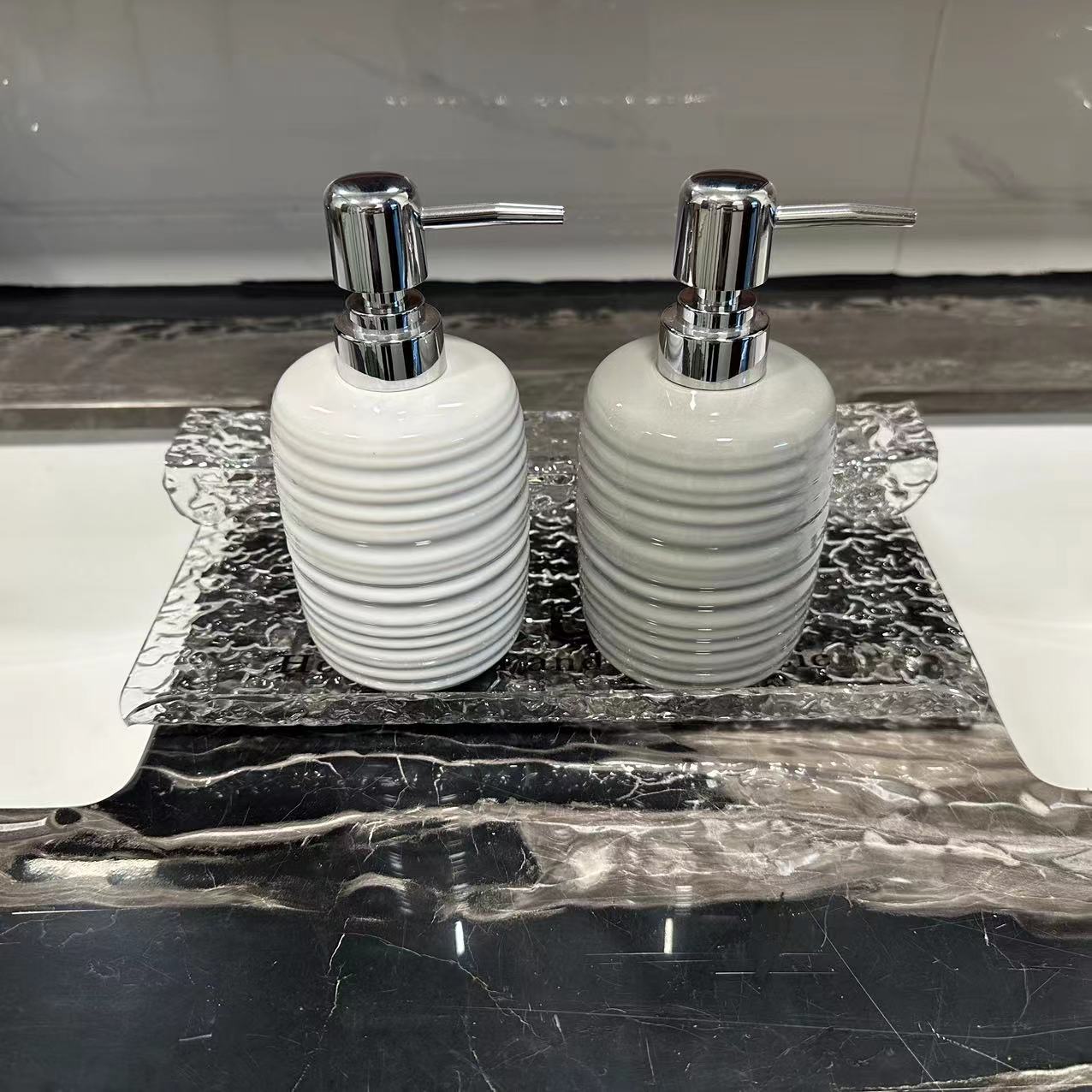 Dispensador de Jabón de Cerámica a Presión para Baño y Hotel