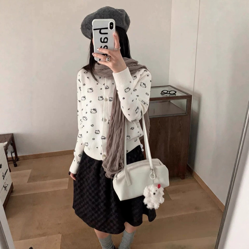Korean-style cute cartoon print round-neck knitted cardigan for women, new spring and autumn versatile long-sleeve sweater jacket