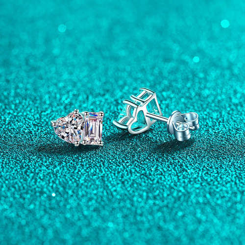 S925 sterling silver women's high-end simple PT950 gold-plated princess style niche square heart-shaped moissanite stud earrings