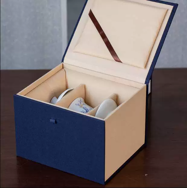 Упаковочная коробка для чайника из фиолетовой глины из синей ткани, коробка из парчи гайвань из трех частей, коробка для чайника, двойная чашка, чайный сервиз на четыре чашки, шесть чашек, подарочная коробка для чайной чашки.