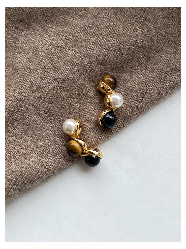 1 Pair Simple Style Geometric Inlay Brass Artificial Pearls Agate Tiger Eye Ear Studs display picture 7