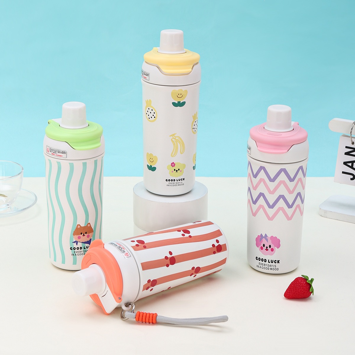 Nuevos dibujos animados 316 tazas de aislamiento de acero inoxidable de gran capacidad con tazas de té de doble bebida portátiles tazas de agua de paja