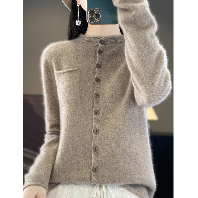 2025 New Autumn and Winter Wool Knitted Cardigan Women's Half-High Curled Collar Knitted Sweater Jacket Loose Knitted Top