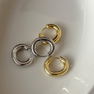 �W�����|��Ȧ�E�A���hŮ�߼��к��sС���OӋ�yᘶ�AȦ�Ʒ�¿�