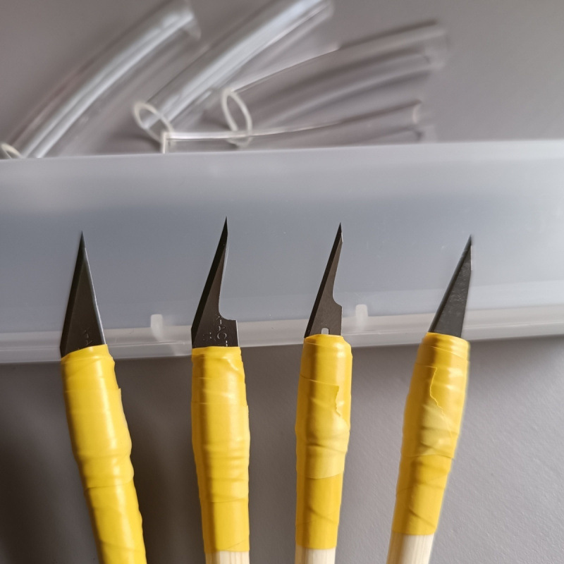 剪纸工具雕刻刀全套四把两种角度刻纸手持镶嵌微雕送盒柄随机