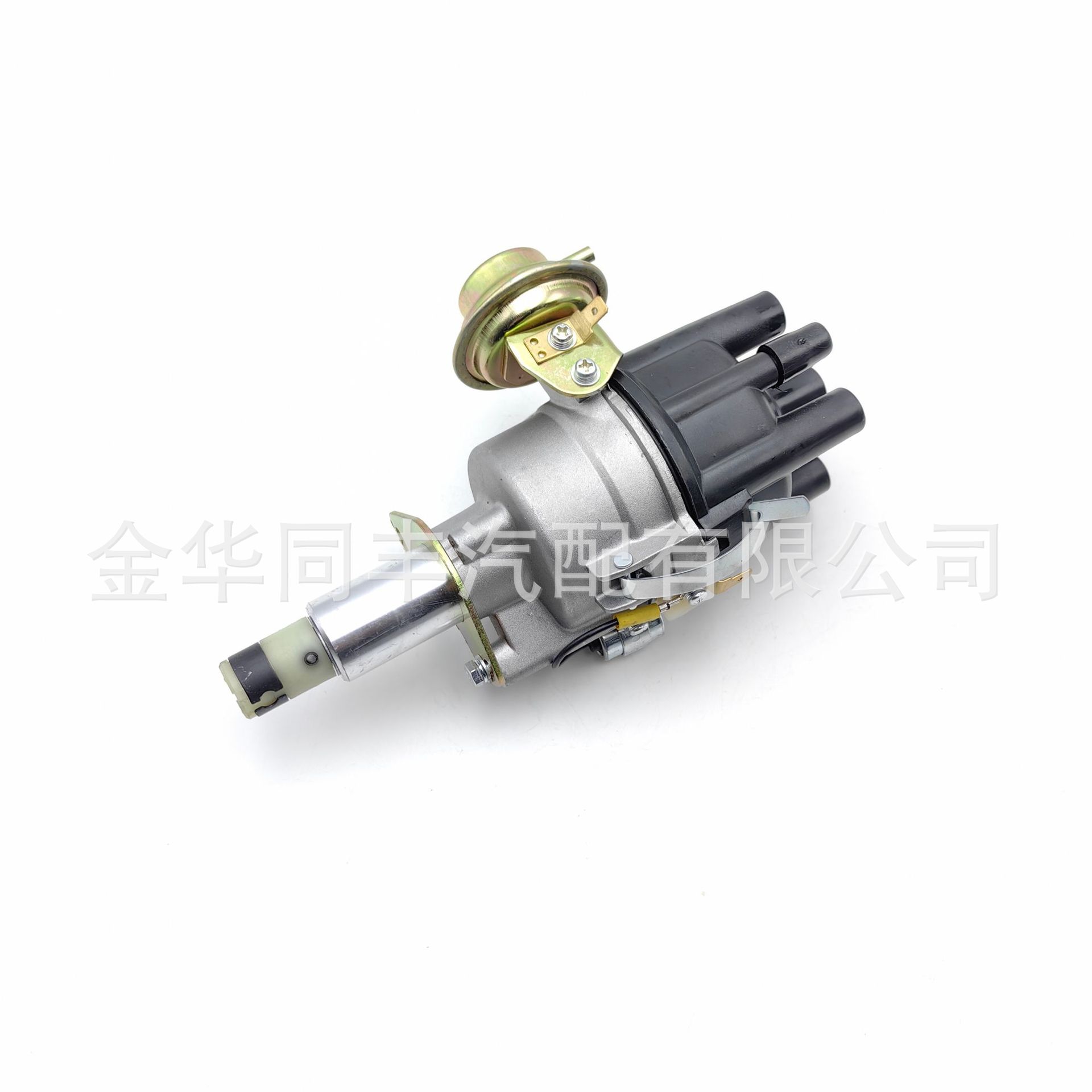 Cross-border applicable Nissan Nissan 720 Path 2.4L Z20 distributor 22100-J1710 *