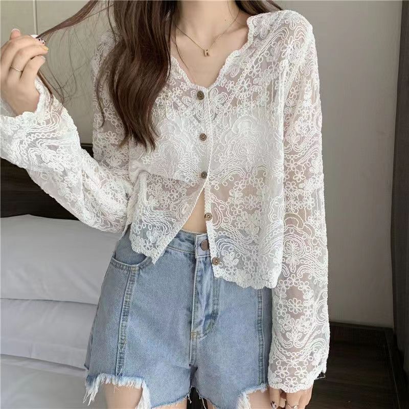 レースの透かし彫りの日焼け止めの服のニットのカーディガンの薄いタイプの女性のサスペンダーのスカートの外で上着の夏のゆったりしている韓国版のコートを掛けます。|undefined