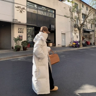 白鸭绒超长款羽绒服女长款冬季新款过膝到脚踝极寒加厚防寒外套